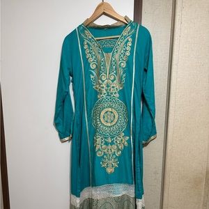Pakistani indian Turquoise beige salwar kameez beutiful embroidery 3 pcs suit